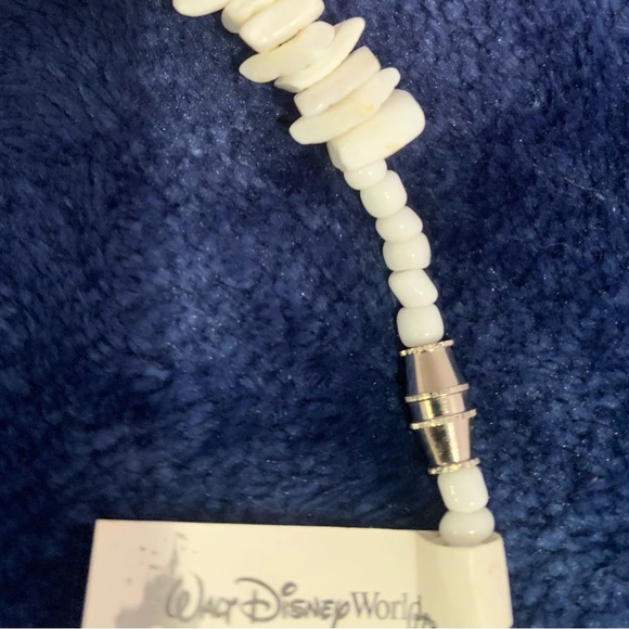 Vintage DISNEY WORLD PUKA Shell Necklace - Picture 4 of 4